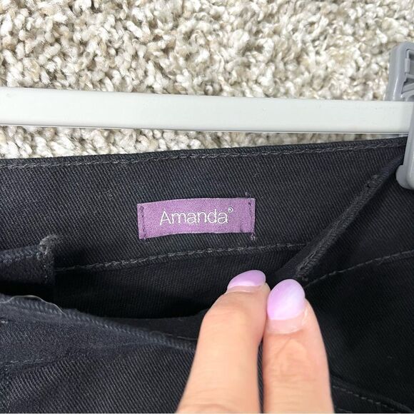 Gloria Vanderbilt Jeans Women’s 16 Short Amanda Slimming Black Tapered Leg NWT - Picture 4 of 11